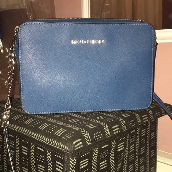 Crossover - Picture 1 of 1